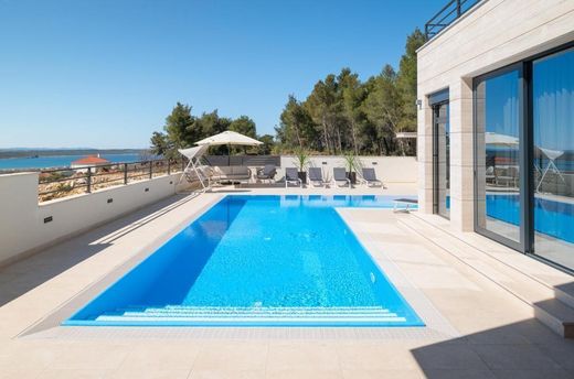Maison de luxe à vendre à Ražanac, 1 350 000 €, Photo 3
