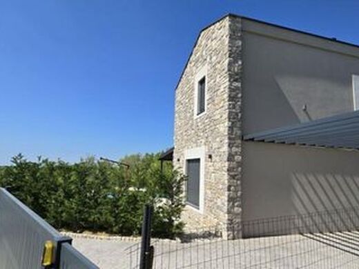 Maison de luxe à vendre à Karojba, 780 000 €, Photo 4