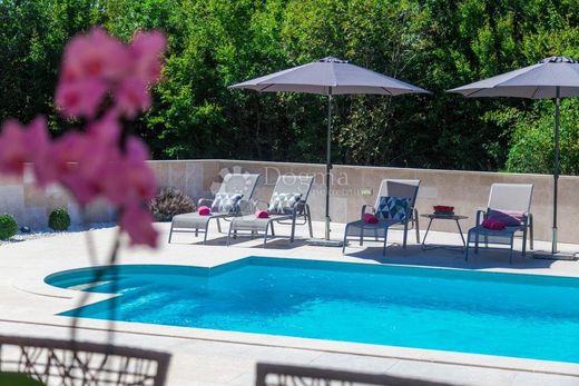 Luxury House for sale in Marcana, 675 000 €, Photo 2