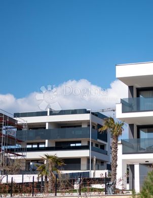 Luxury Apartment for sale in Krk, 860 000 €, Photo 3