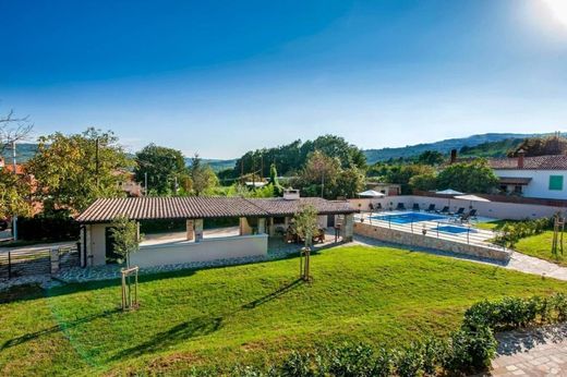 Luxury House for sale in Kršan, 780 000 €, Photo 4