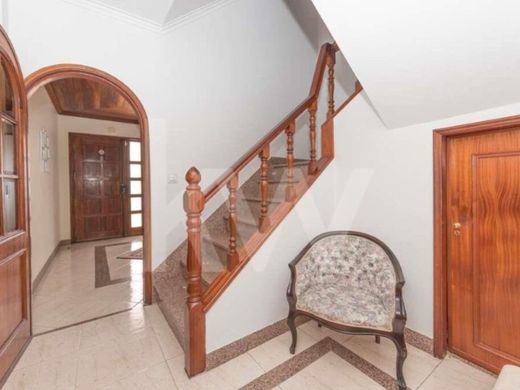 Maison de luxe à vendre à Loures, 540 000 €, Photo 4