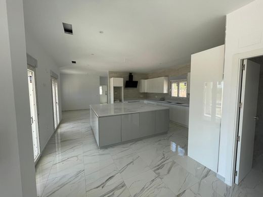 Luxury House for sale in Pinoso, 485 000 €, Photo 5