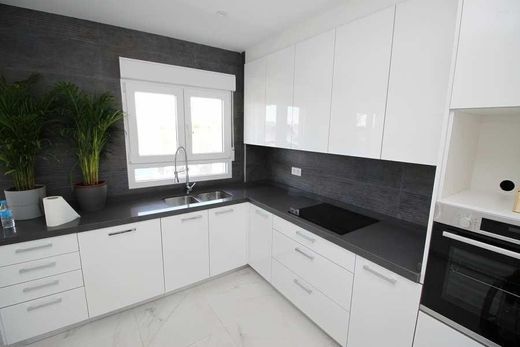 Luxury House for sale in Pinoso, 426 000 €, Photo 5
