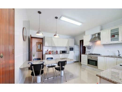 Maison de luxe à vendre à Sesimbra, 780 000 €, Photo 3