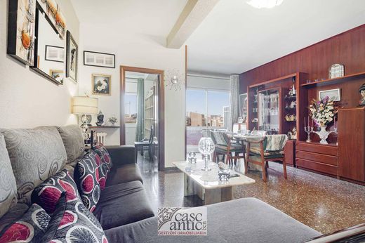 Luxury Apartment for sale in Barcelona, 545 000 €, Photo 1