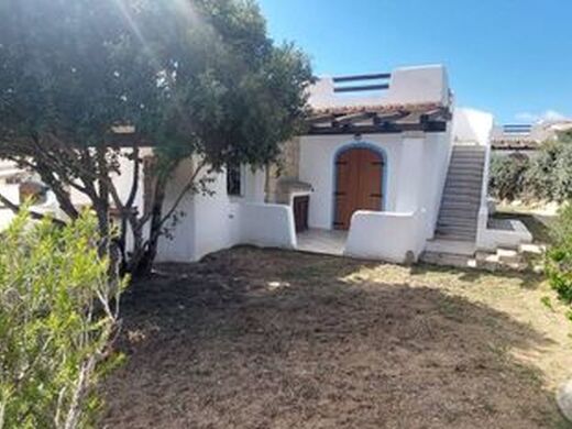 Luxury House for sale in Santa Teresa Gallura, 470 000 €, Photo 2