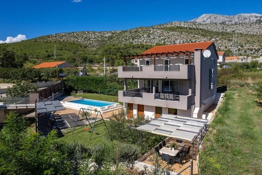 Luxury House for sale in Omiš, 750 000 €, Photo 3