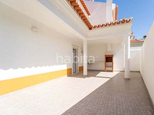 Maison de luxe à vendre à Mafra, 635 000 €, Photo 1