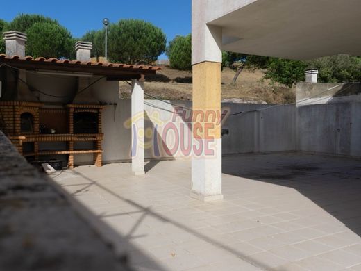 Maison de luxe à vendre à Amadora, 600 000 €, Photo 1