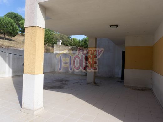 Maison de luxe à vendre à Amadora, 600 000 €, Photo 3
