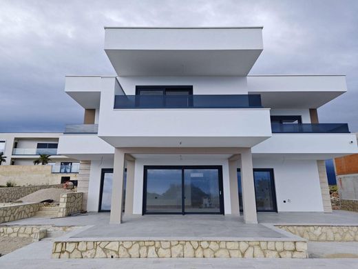 Maison de luxe à vendre à Novalja, 970 000 €, Photo 1