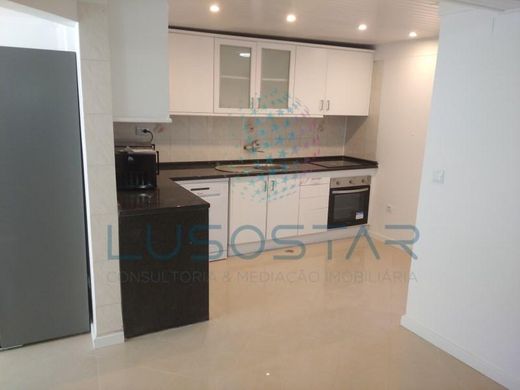 Maison de luxe à vendre à Lisbon, 555 000 €, Photo 5
