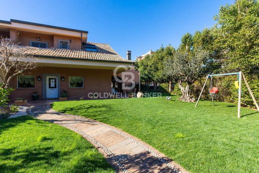 Maison de luxe à vendre à Pomezia, 1 200 000 €, Photo 5