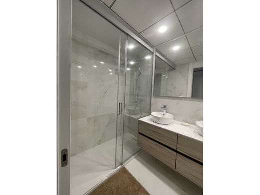 Luxury Apartment for sale in Benidorm, 1 459 000 €, Photo 2