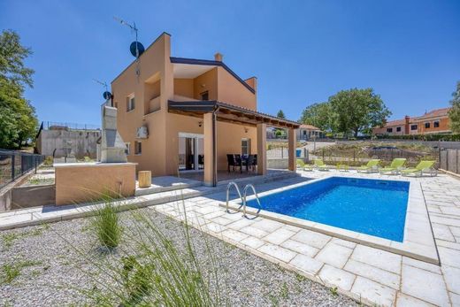 Maison de luxe à vendre à Tinjan, 650 000 €, Photo 2