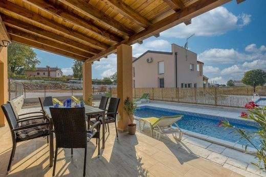 Maison de luxe à vendre à Tinjan, 650 000 €, Photo 4