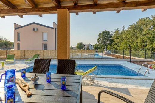 Maison de luxe à vendre à Tinjan, 650 000 €, Photo 7
