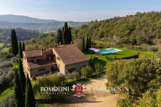Luxury House for sale in Arezzo, 2 300 000 €, Photo 1
