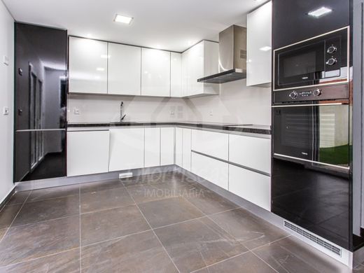 Maison de luxe à vendre à Loures, 679 500 €, Photo 4