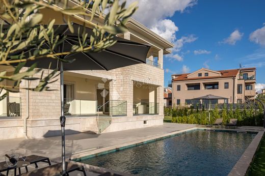 Maison de luxe à vendre à Porec, 2 208 000 €, Photo 4