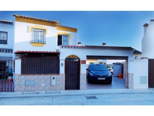 Luxury House for sale in Vélez-Málaga, 410 000 €, Photo 2