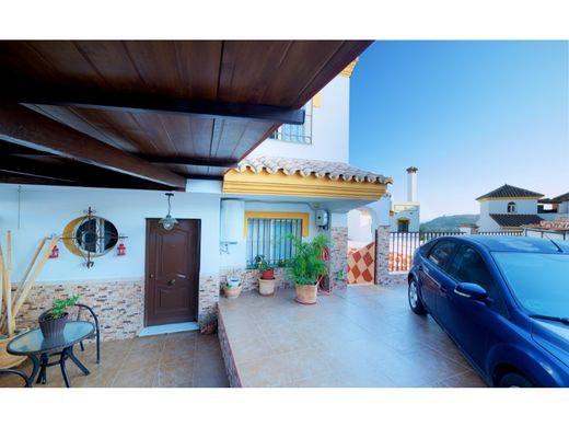 Luxury House for sale in Vélez-Málaga, 410 000 €, Photo 4