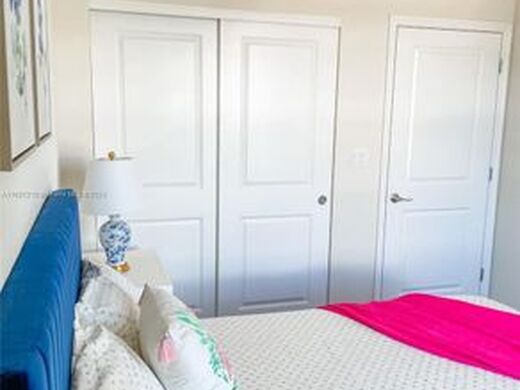 Luxury House for sale in Hollywood, 493 606 €, Photo 3