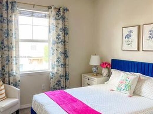 Luxury House for sale in Hollywood, 493 606 €, Photo 7