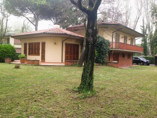 Luxury House for sale in Massa, 850 000 €, Photo 3
