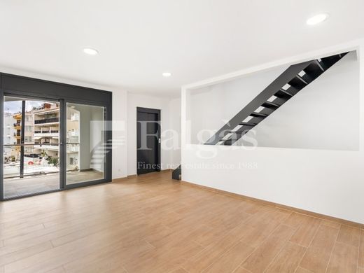 Luxury House for sale in Empuriabrava, 575 000 €, Photo 5