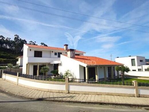 Luxury House for sale in Fafe, 445 000 €, Photo 2