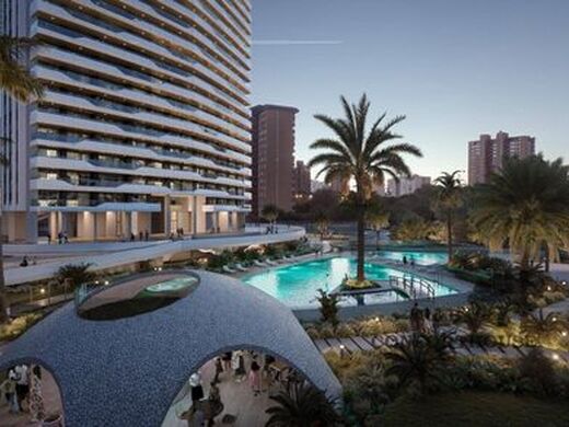 Luxury Apartment for sale in Benidorm, 700 000 €, Photo 1