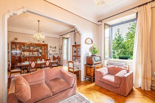 Luxury Apartment for sale in Milan, 1 080 000 €, Photo 1