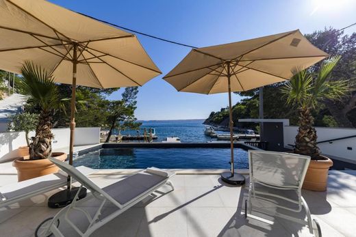 Maison de luxe à vendre à Starigrad, 0 €, Photo 7