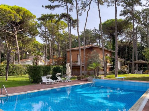 Luxury House for sale in Lignano Sabbiadoro, 890 000 €, Photo 1