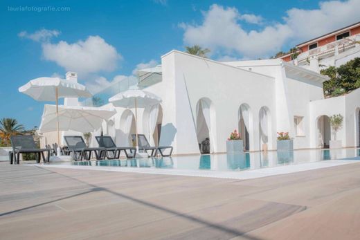 Luxury House for sale in Joppolo, 1 490 000 €, Photo 1