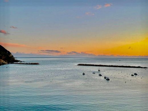 Luxury Apartment for sale in Sestri Levante, 1 850 000 €, Photo 3
