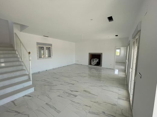 Luxury House for sale in Pinoso, 611 000 €, Photo 3