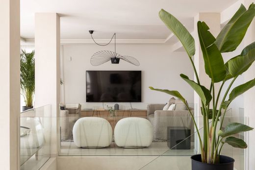 Luxury Apartment for sale in Nueva Andalucia, 2 980 000 €, Photo 2