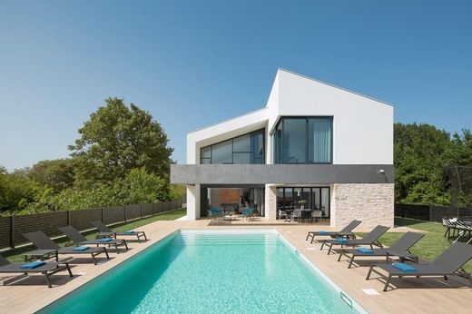 Luxury House for sale in Ližnjan, 1 650 000 €, Photo 1