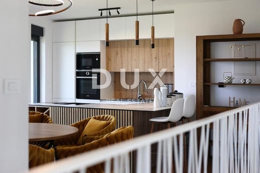 Luxury Apartment for sale in Opatija, 550 000 €, Photo 6