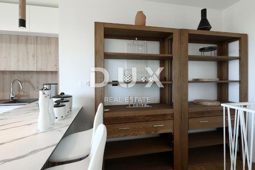 Luxury Apartment for sale in Opatija, 550 000 €, Photo 3