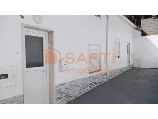 Maison de luxe à vendre à Lisbon, 555 000 €, Photo 3