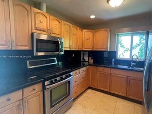 Luxury House for sale in Hollywood, 526 227 €, Photo 2