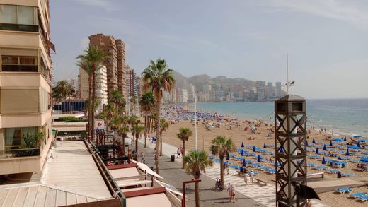 Luxury Apartment for sale in Benidorm, 650 000 €, Photo 1
