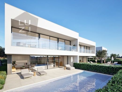 Luxury House for sale in Lagos, 2 400 000 €, Photo 1