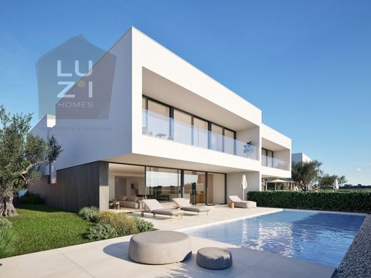 Luxury House for sale in Lagos, 2 400 000 €, Photo 1