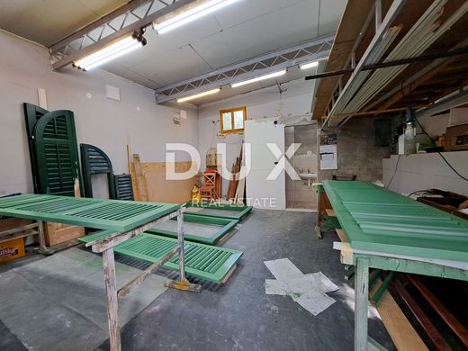 Maison de luxe à vendre à Opatija, 600 000 €, Photo 3