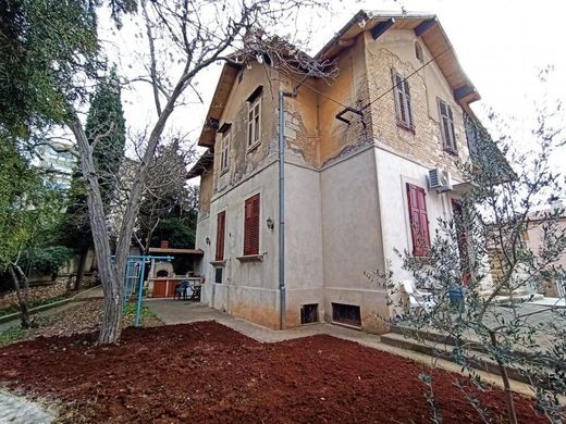 Maison de luxe à vendre à Veruda, 825 000 €, Photo 1